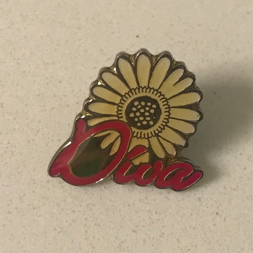 Vintage Diva and Daisy Lapel Hat pin Brooch